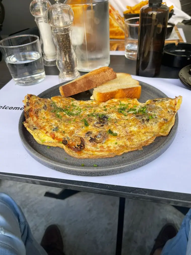 Christos Giannopoulos_Braxton_Agios Dimitrios_review