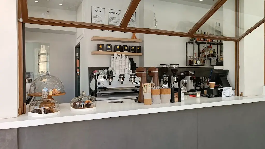 Braxton Restaurant in Agios Dimitrios