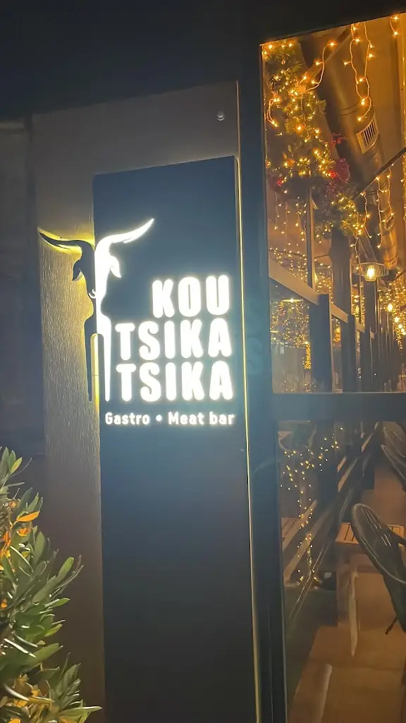 Richard K_Koutsi Katsika_Lávrio_review