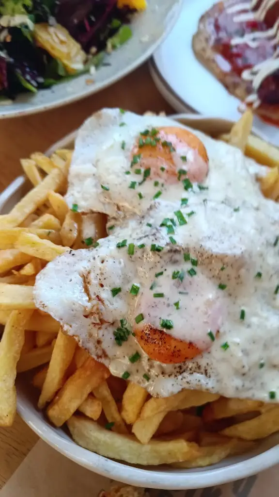 Koutsi Katsika_Lávrio_slider_image_2