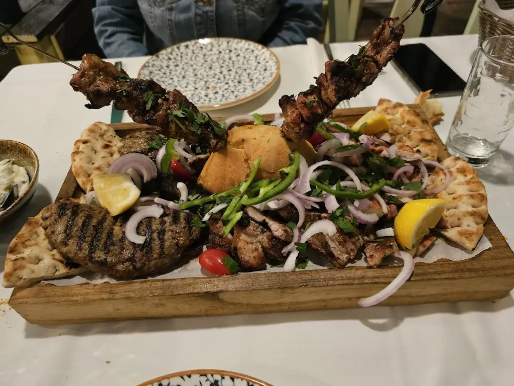 Menu_Pezodromos_Lávrio_image_5