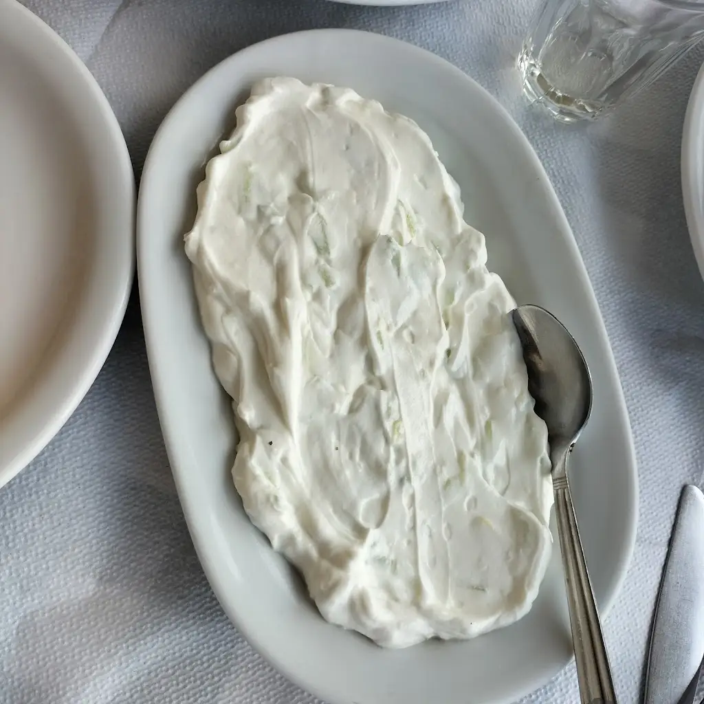 Menu_O Veloudos_Lávrio_imagen_7