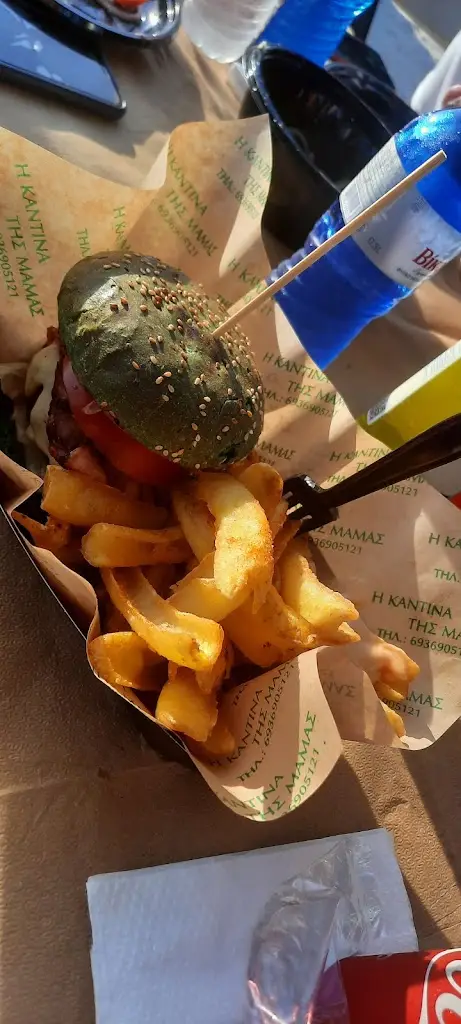 Menü_Mama's Canteen_Lávrio_Bild_2