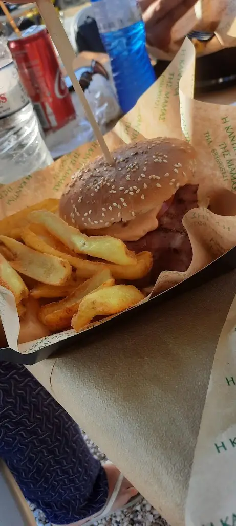 Menü_Mama's Canteen_Lávrio_Bild_7