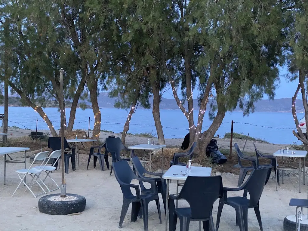 Mama's Canteen_Lávrio_slider_image_1