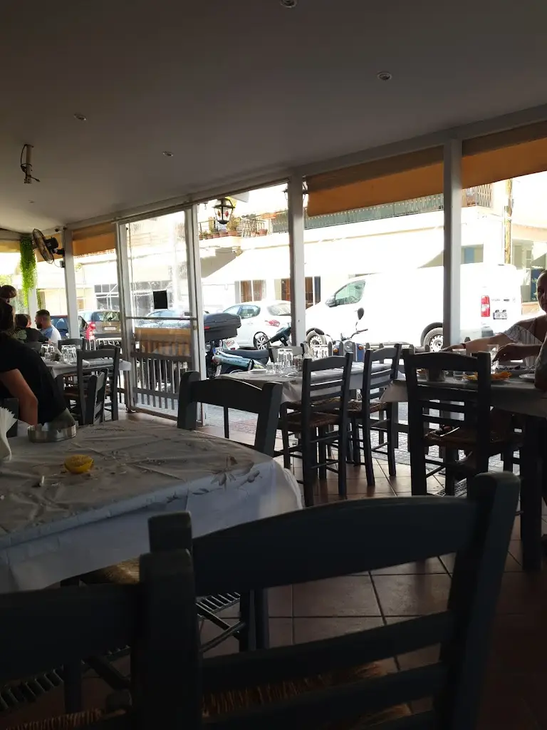 Manolis Psycharakis_Μεζεδοπωλείο ΜΟΝΙΚΑ_Agios Dimitrios_review