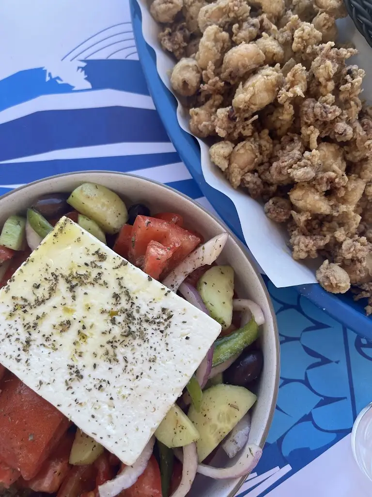 Fotini Spala_Psarou_Lávrio_review