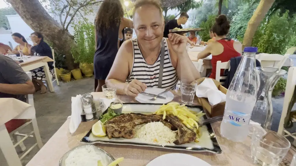 Aleks Aava_ΠΛΑΤΑΝΟΣ | Ταβέρνα - Παραδοσιακό καφενείο_Kýthira_review