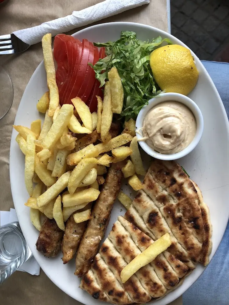 Emad Bara_ΜΟΥΣΤΑΡΔΟΜΕΛΟ ΜΟΝΤΕΡΝΟ ΨΗΤΟΠΩΛΕΙΟ_Agios Dimitrios_recensione