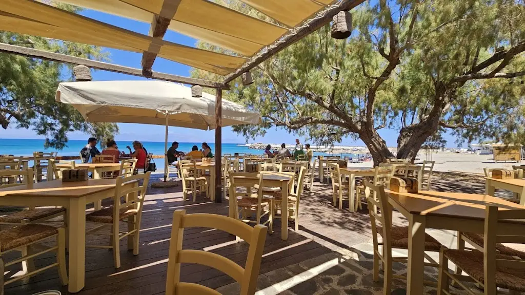 Dimitris Markakis_Sea View Restaurant_Kýthira_review