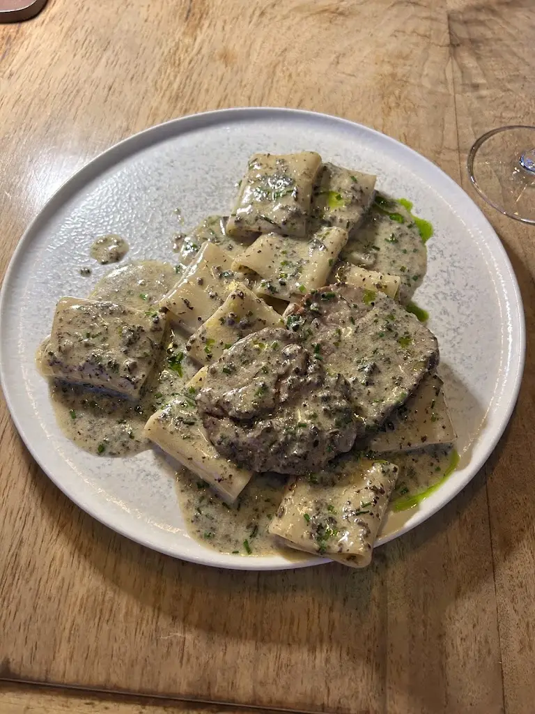 Christos Hadjigeorgiou_Familia_Kýthira_Bewertung