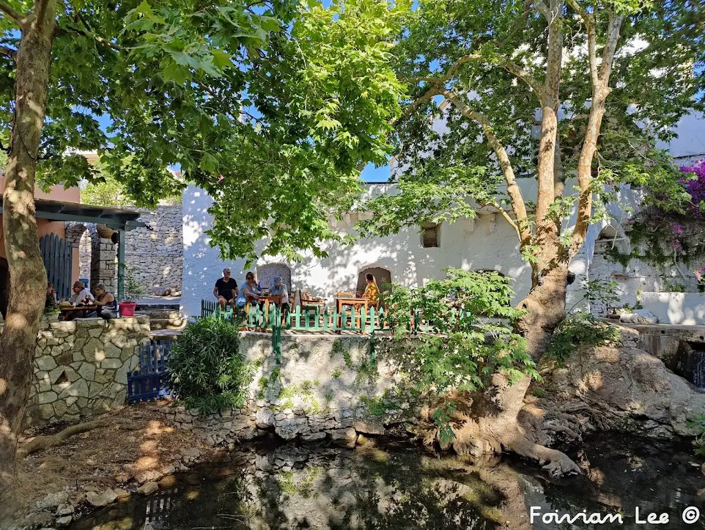 casa sul lago_Kýthira_slider_image_2