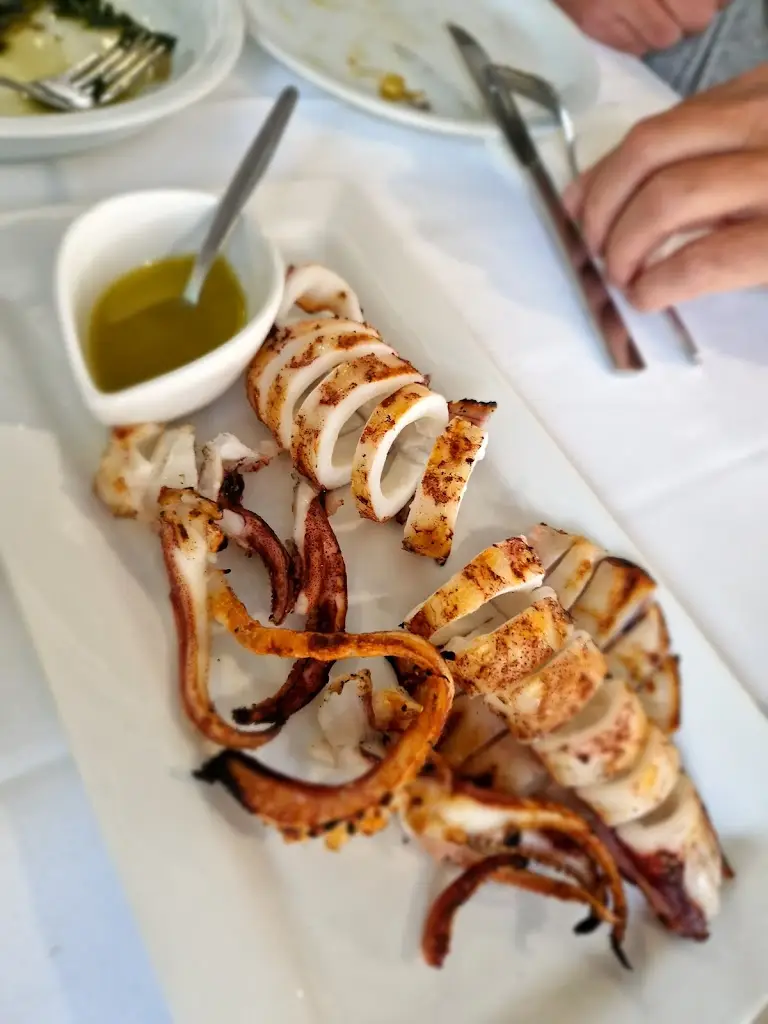 Menü_Logo timis..._Lykóvrysi_Bild_6