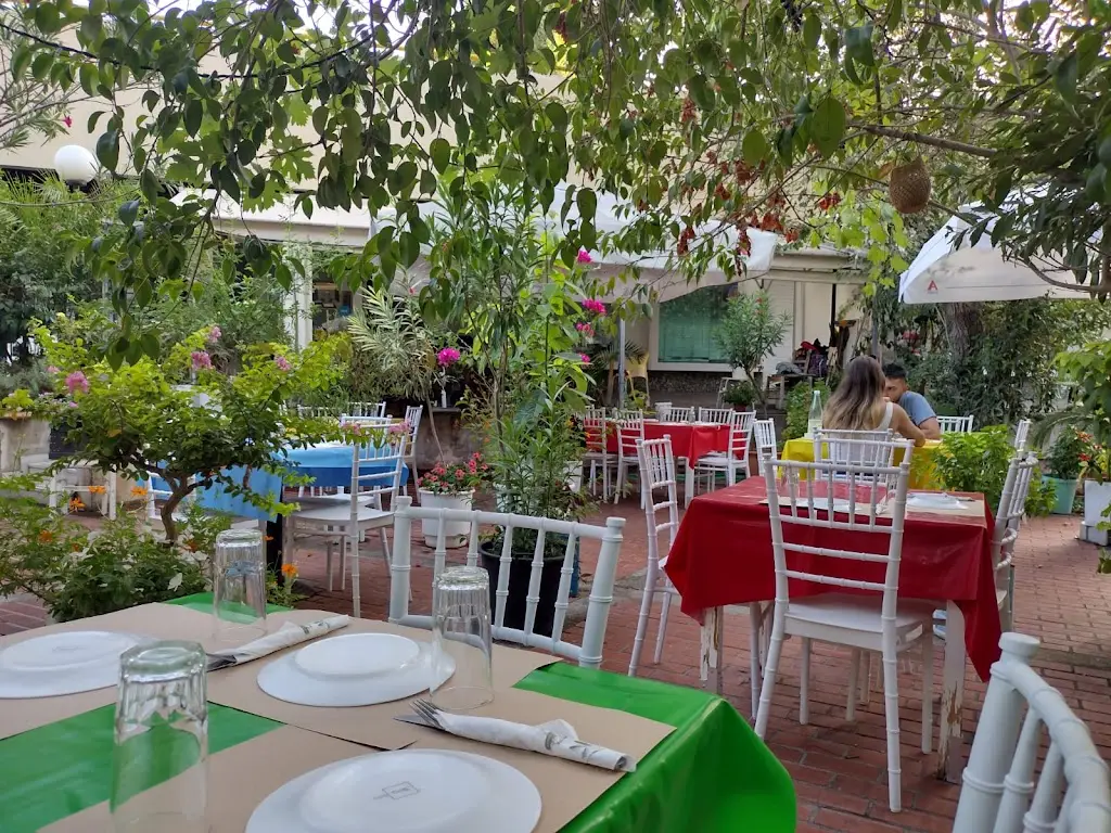 Notis restaurant in Lykóvrysi