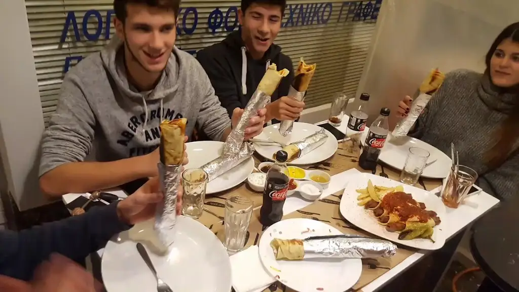 Notis_Lykóvrysi_slider_image_2