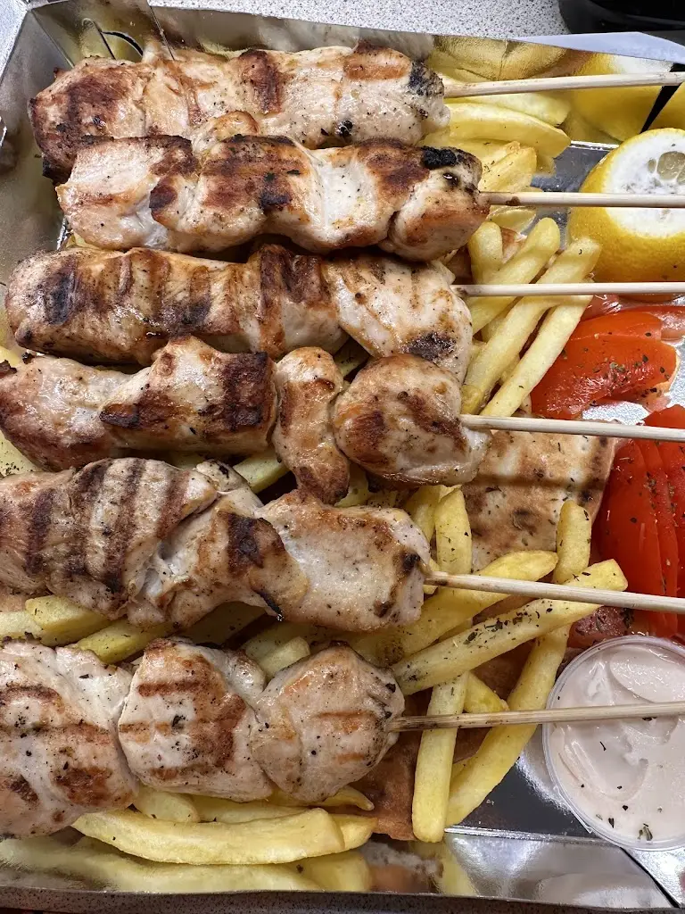 La Signora_Lykóvrysi_slider_image_1