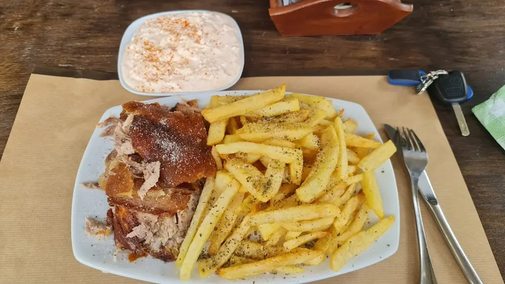 O Barbas tis Koronis Restaurant in Lykóvrysi