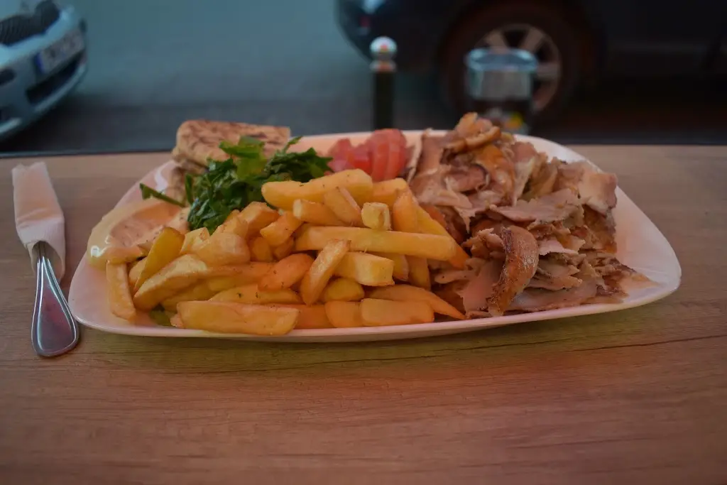 Menü_PIATSA SOYVLAKI_Agios Ioannis Rentis_Bild_7