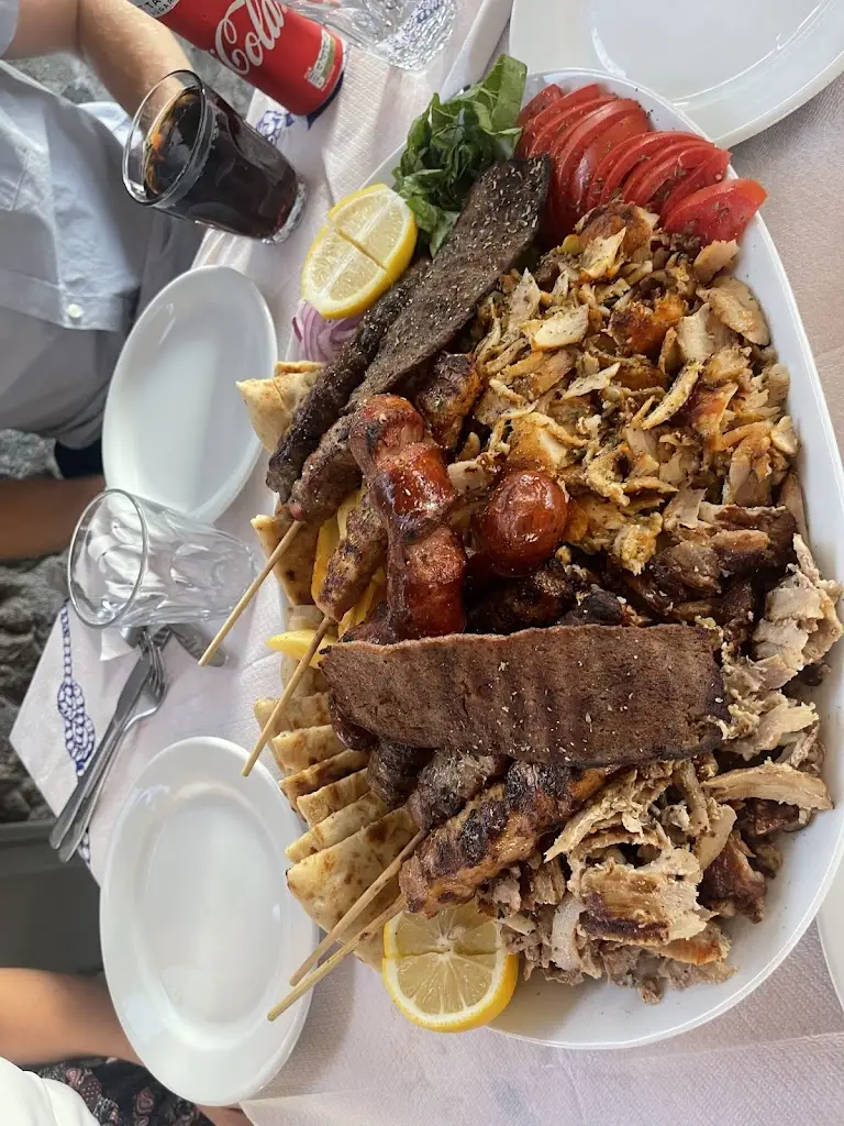 Britny Archer_PIATSA SOYVLAKI_Agios Ioannis Rentis_Bewertung