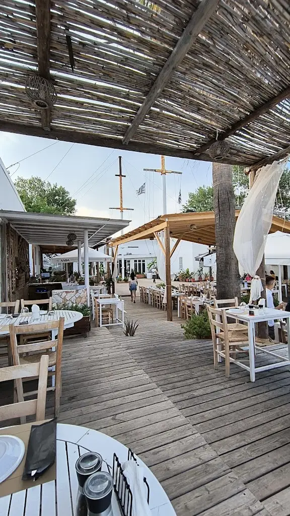 Apoplous Sxinias Restaurant in Marathónas