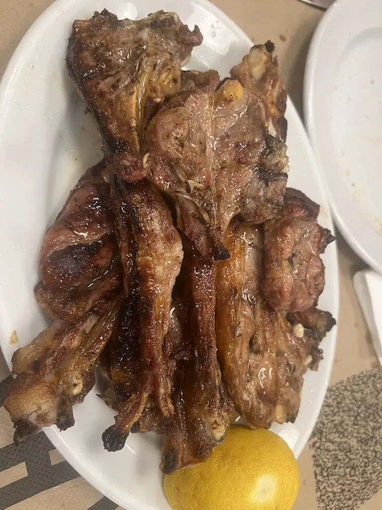 J K_Taverna Kriekoukis_Mándra_review