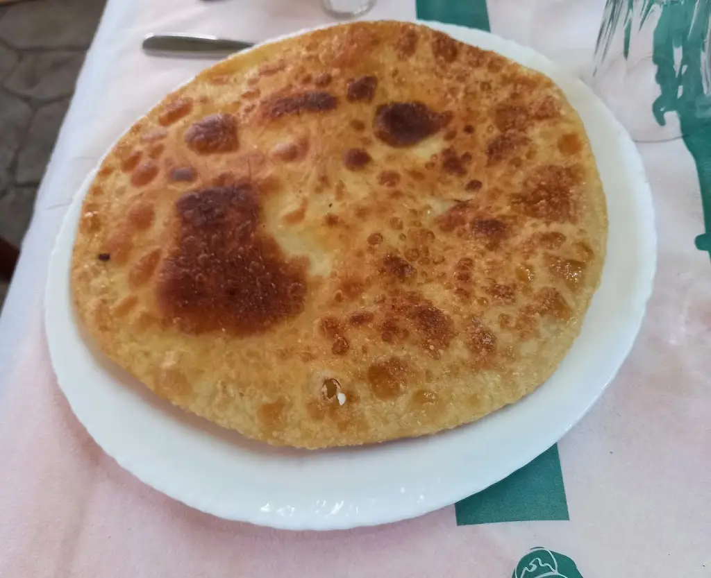 Βελατούρης Ταβέρνα_Mándra_slider_image_3