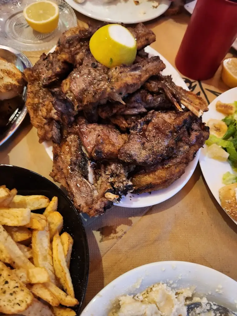 Ταβέρνα Το Αρχοντικό στην Μάνδρα_Mándra_slider_image_2