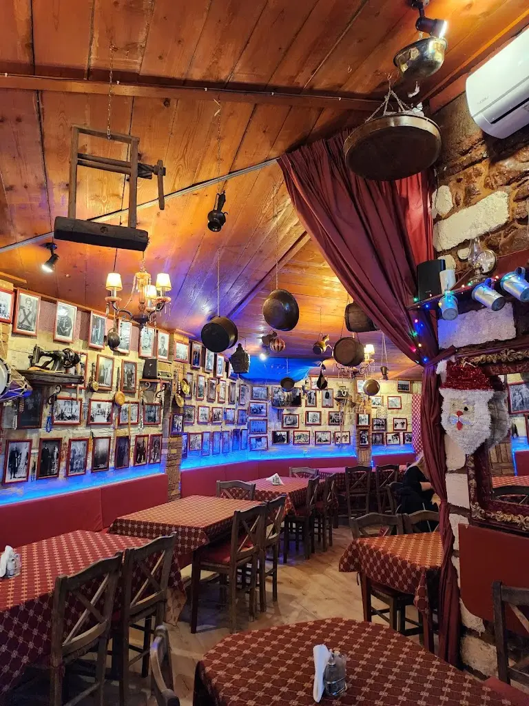 Ταβέρνα Το Αρχοντικό στην Μάνδρα_Mándra_slider_image_3