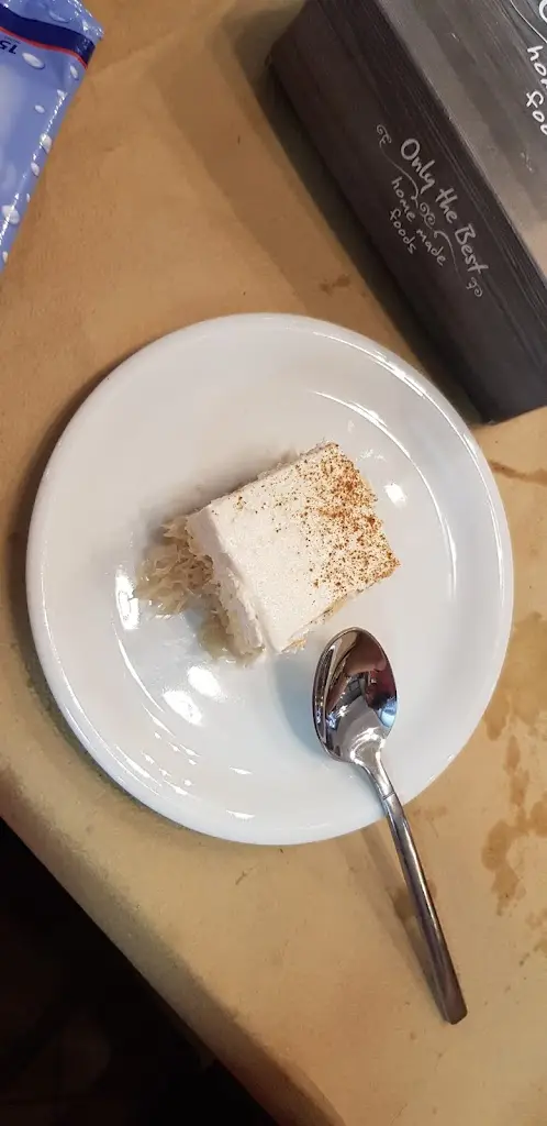 Vera Melidou_Ταβερνα-Κρεοπωλειο Μαρουγκας_Mándra_Bewertung