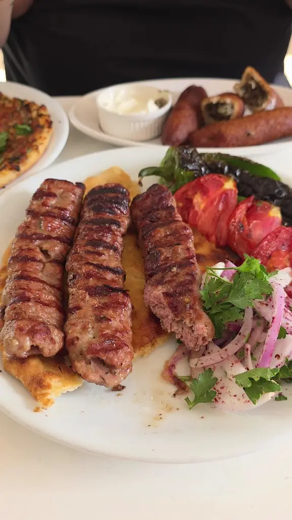 Μπαρμπαλέξης Ανατολίτικες Γεύσεις Restaurant in Agios Ioannis Rentis