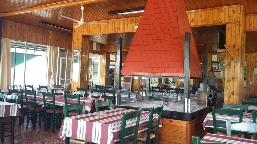 Ψησταριά ο Μελέτης Restaurant in Mándra