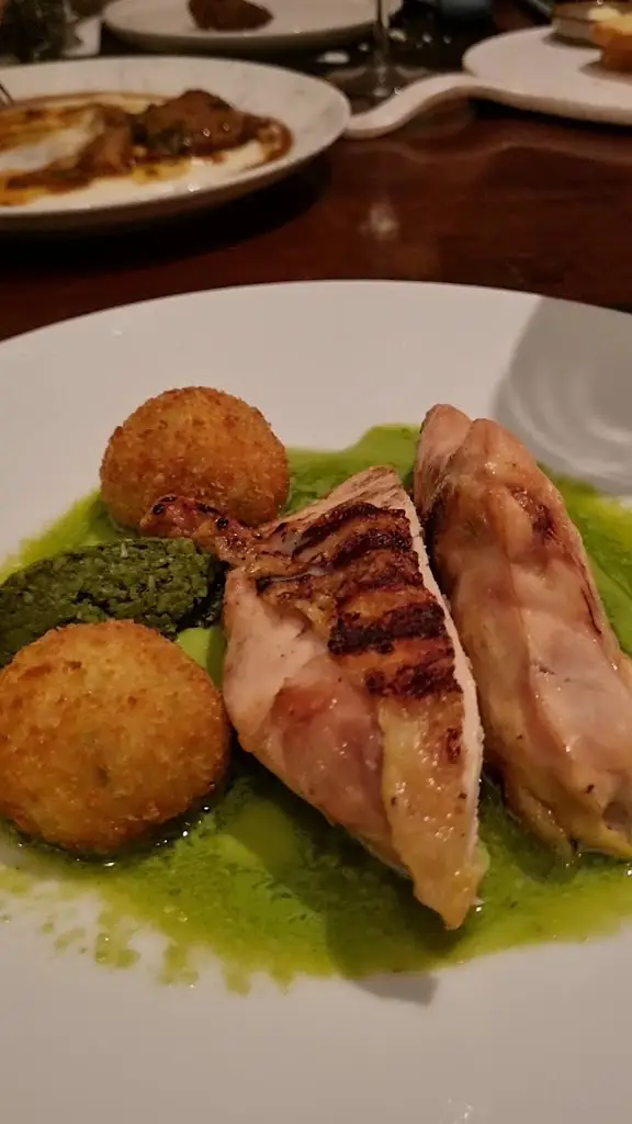 Karpos_Maroúsi_slider_image_2