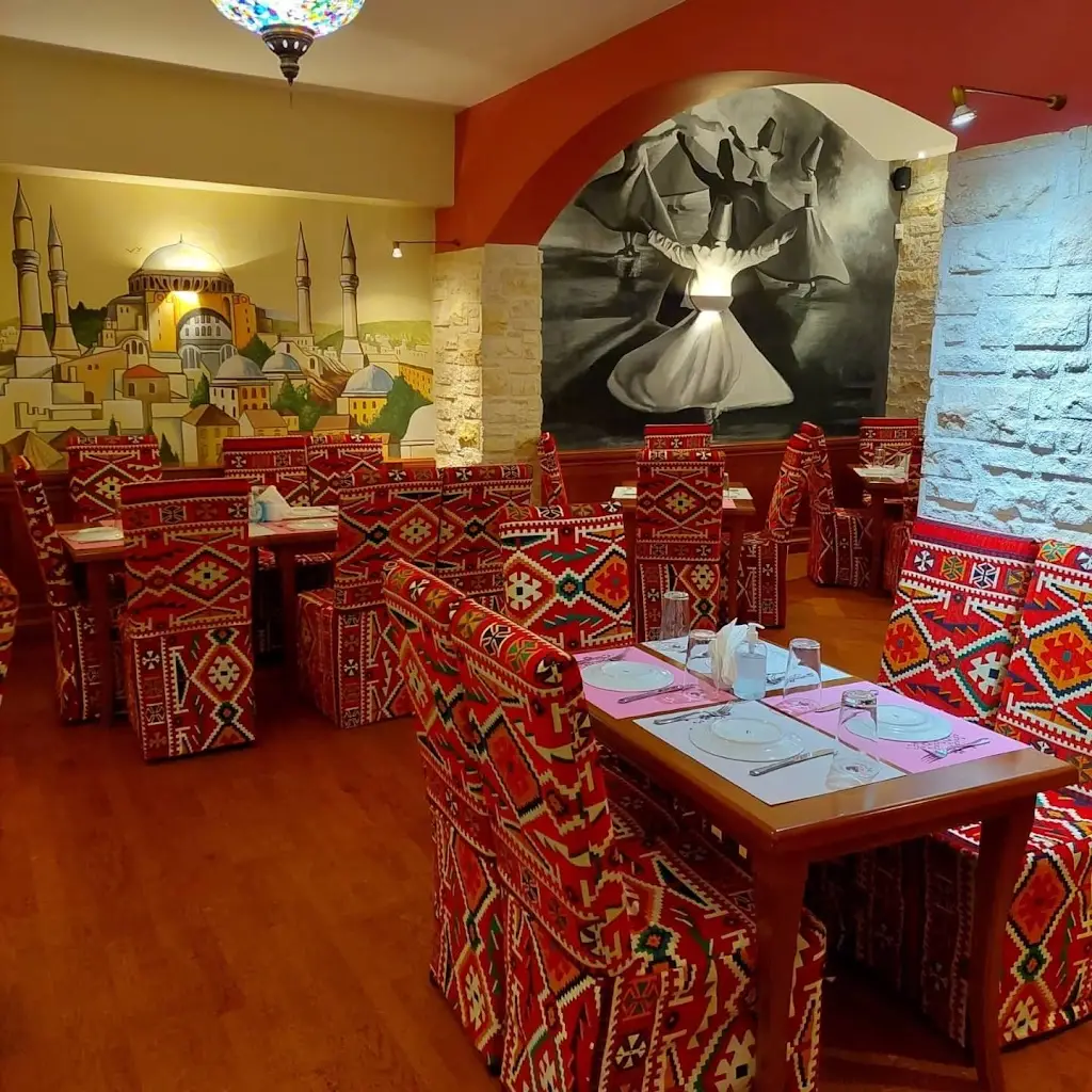 Selim bey Restaurant in Maroúsi