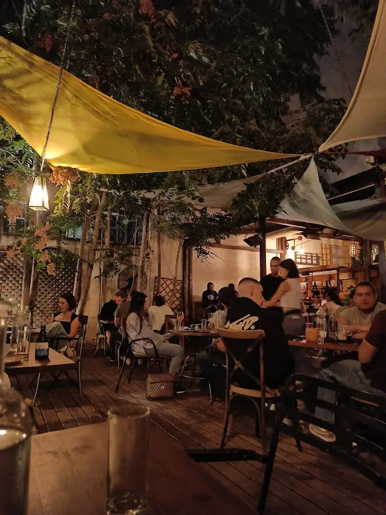 Tasos Mourtopallas_Trochalia_Maroúsi_Bewertung