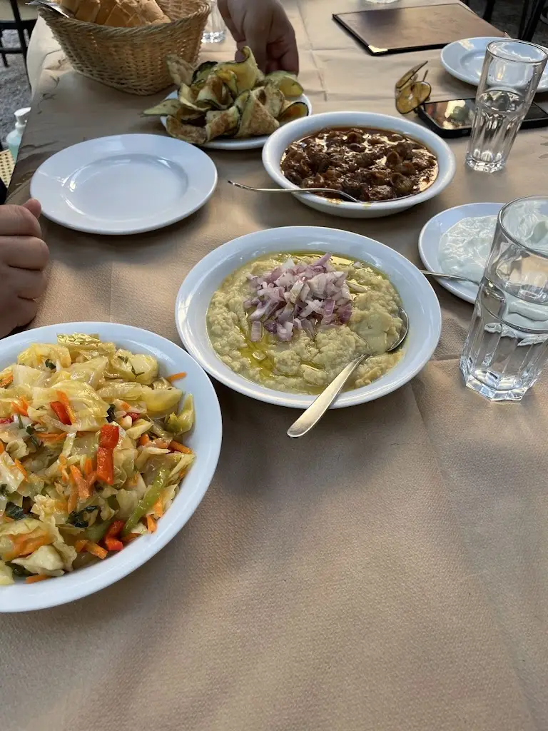 Jan Konetzki_Ta Pefka_Maroúsi_review