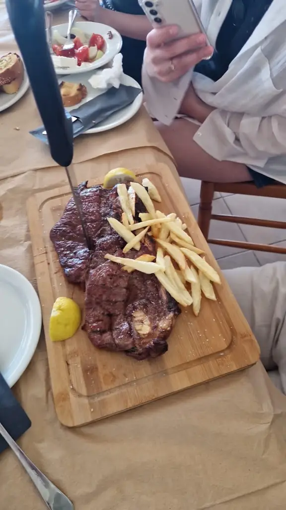 Monta Daugaviete_Ταβέρνα 