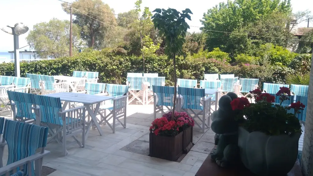 Μυρσίνη εστιατόριο Restaurant in Markópoulo Oropoú