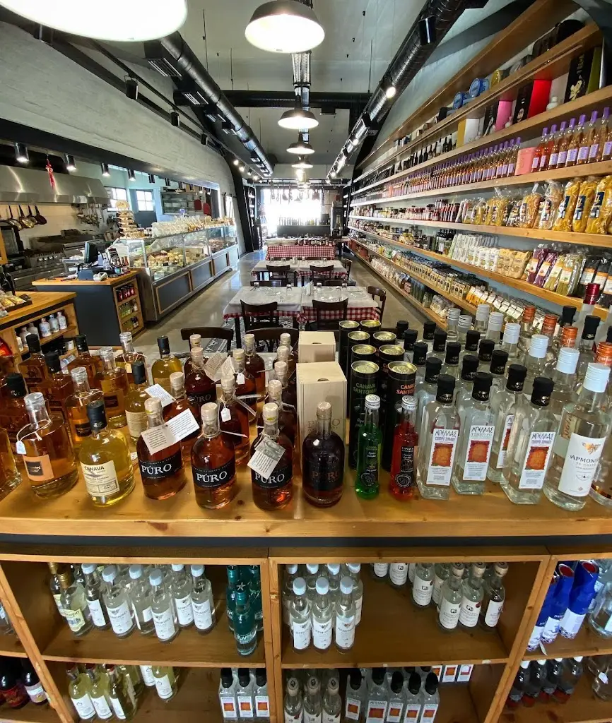 Τα Μεζεκλίκια της Λαχαναγοράς Restaurant in Agios Ioannis Rentis