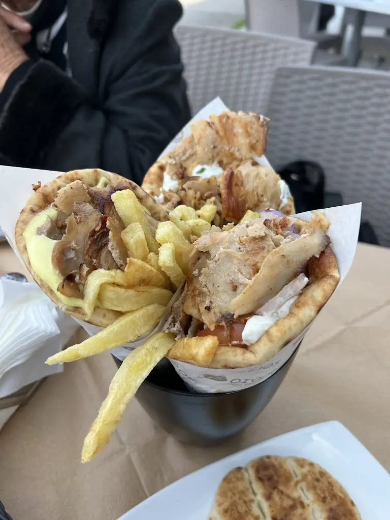 Chris Ste_Oropos Grill & Barbeque_Markópoulo Oropoú_review