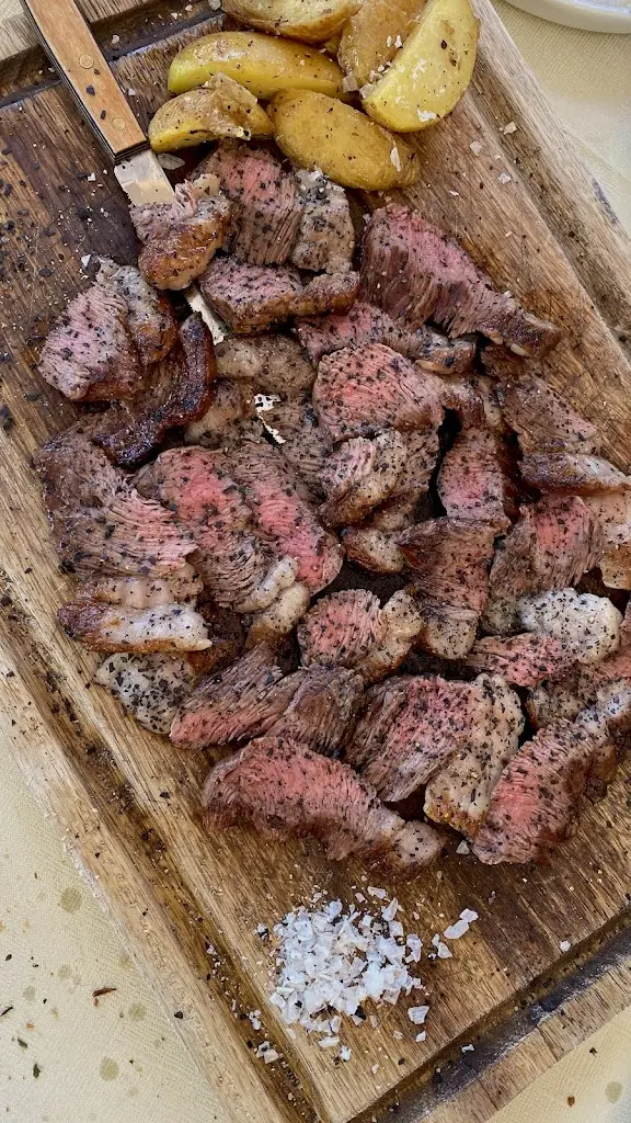 Karantanos Meat Restaurant_Markópoulo Oropoú_slider_image_3