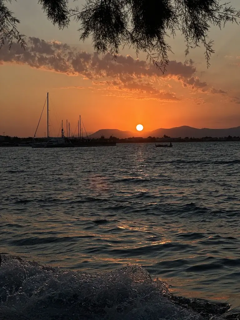 Beat + Grill_Markópoulo Oropoú_slider_image_2