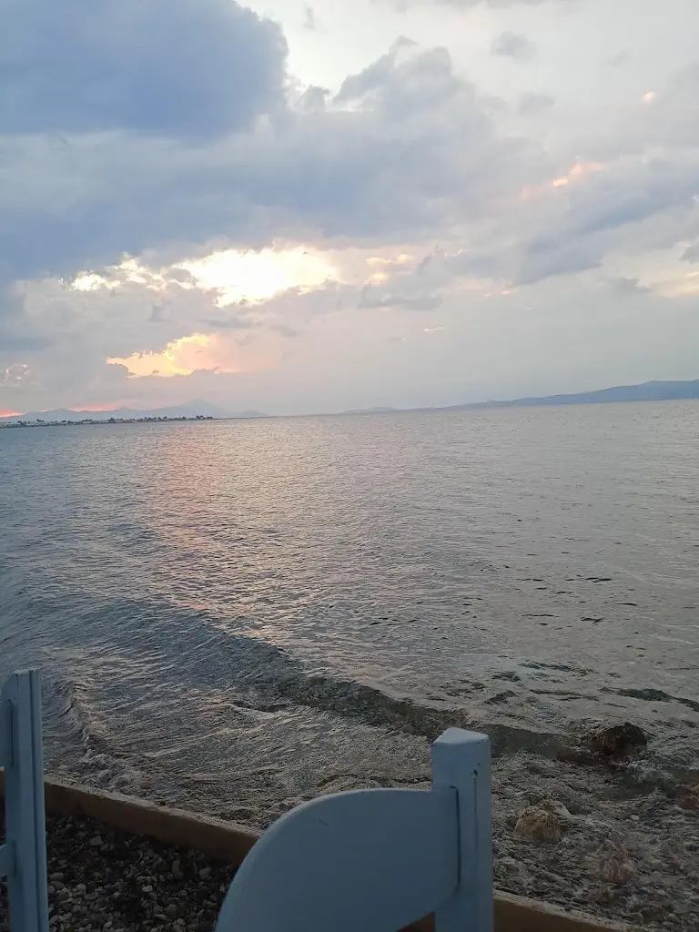 Beat + Grill_Markópoulo Oropoú_slider_image_3