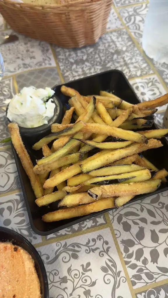 Froso Kosmidou_Ο ΠΛΑΤΑΝΟΣ_Markópoulo Oropoú_Bewertung