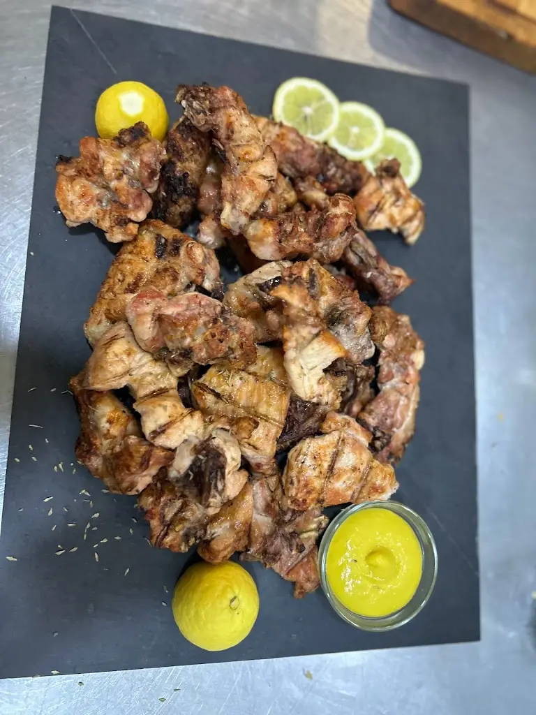 Ο ΠΛΑΤΑΝΟΣ_Markópoulo Oropoú_slider_image_3