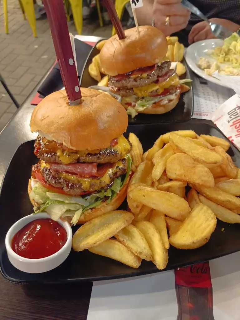 maria koskina_Hashtag Oropos_Markópoulo Oropoú_Bewertung