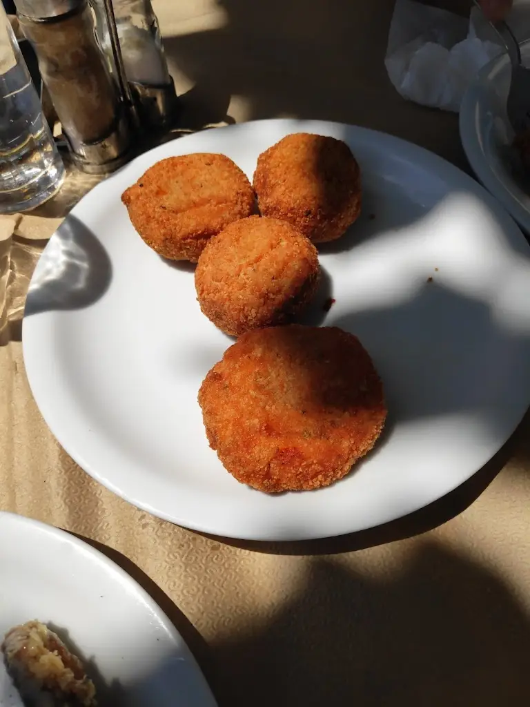 Menu_TO KORALLI_Markópoulo Oropoú_image_8