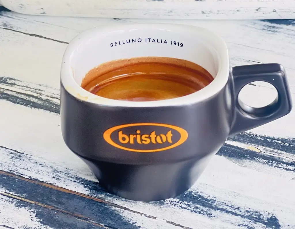 Agathi Kreouzi_NeroGreco_Markópoulo Oropoú_review