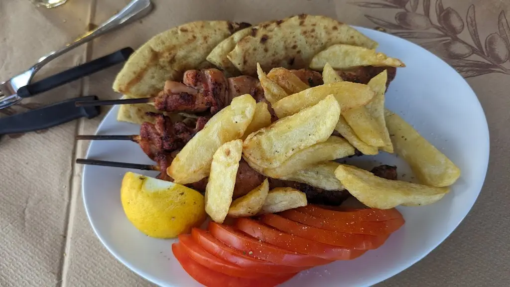 Valerie Pantanelli_Sotiris Grill Restaurant_Markópoulo_avis