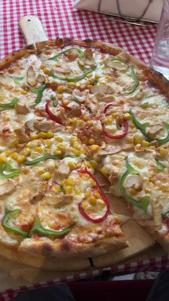 PIZZA MICHELE_Markópoulo_slider_image_2