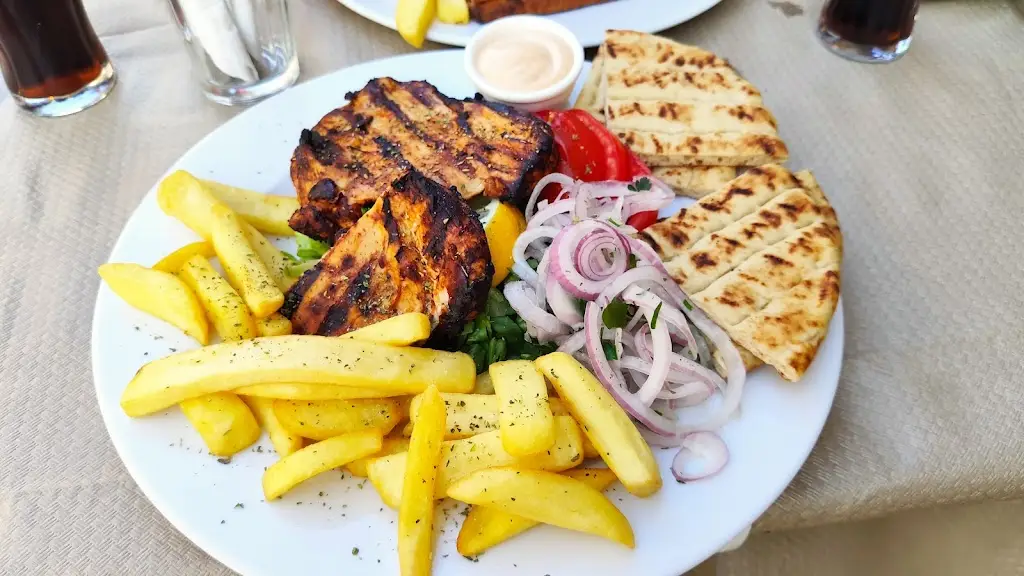 Menü_Κοκκινη Πιπερια_Markópoulo_Bild_9